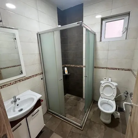 Dolphin Hostel Üsküp